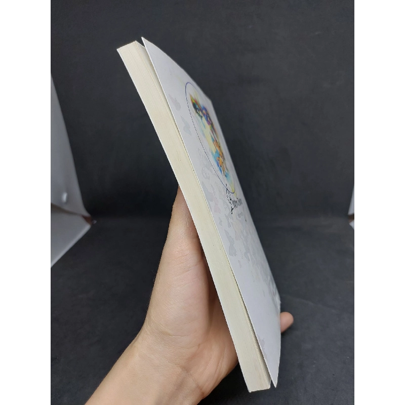 Bướm trắng - Tủ sach văn học - Nhất Linh, mới 80% 2018 HCM1508 437120