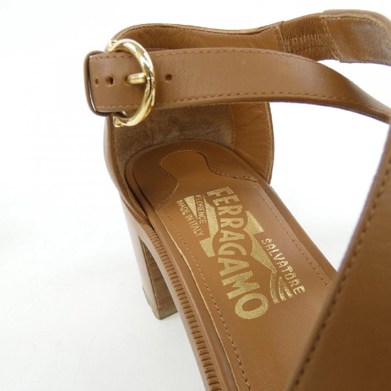 Giày sandal SALVATORE FERRAGAMO - Hàng hiệu Authentic 829430