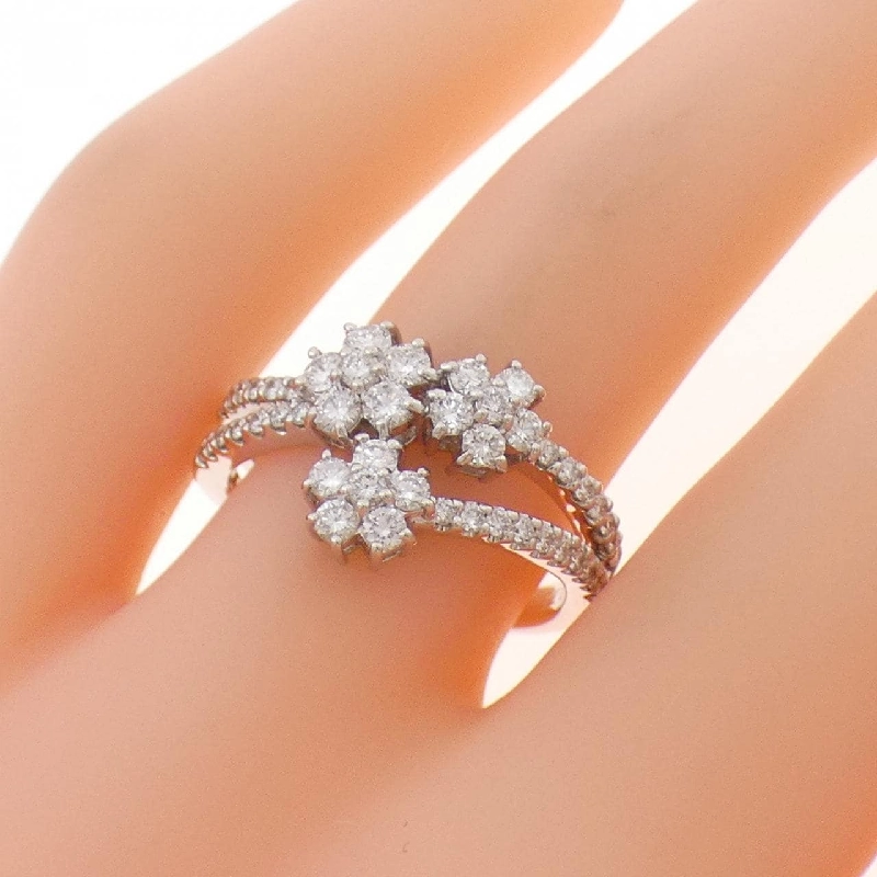 Nhẫn kim cương hoa K18WG 0.75CT - Hàng hiệu Authentic 854126