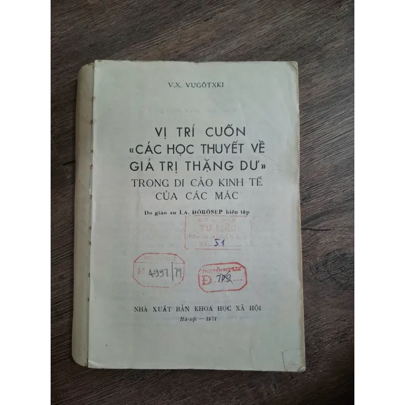 VỊ TRÍ CUỐN "CÁC HỌC THUYẾT VỀ GIÁ TRỊ THẶNG DƯ" TRONG DI CẢO KINH TẾ CỦA CÁC MÁC 718818