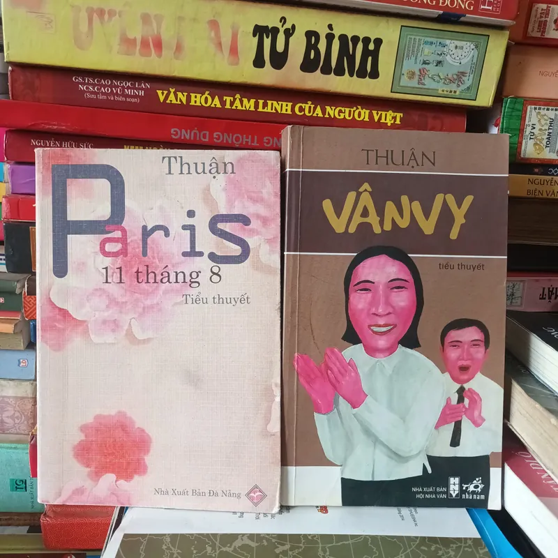 Combo Vân Vy+ Paris 11 tháng 8 Của Tác Giả Thuận 709737