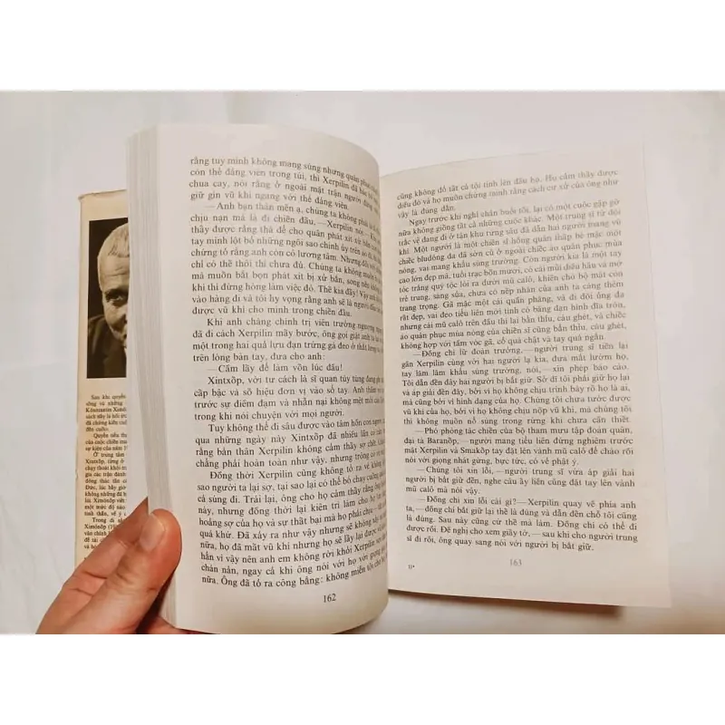 Những Người Sống Và Những Người Chết - Konstantin Simonov.  745289