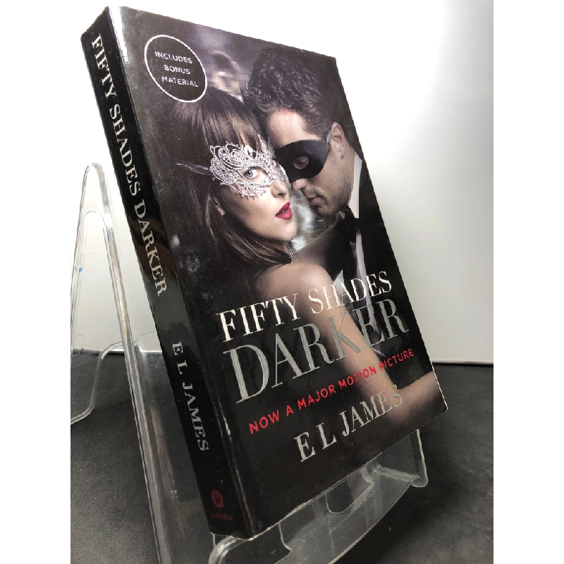 Fifty Shades darker mới 90% E L James HPB1408 NGOẠI VĂN 350361