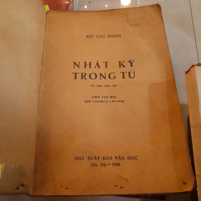 NHẬT KÝ TRONG TÙ - HỒ CHÍ MINH 749067