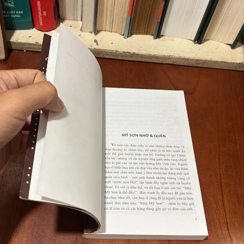 II Bút Ký: Đi Tìm Huyền Thoại Cho Đất - Nguyễn Nhã Tiên - 2015 722506