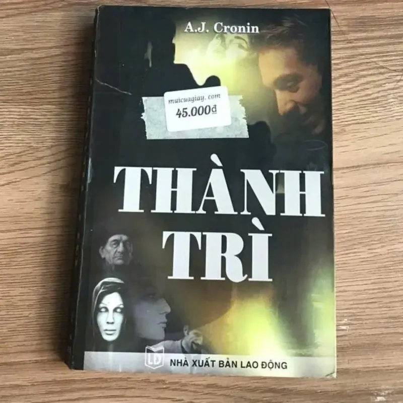Thành trì - A.J. Cronin 748412