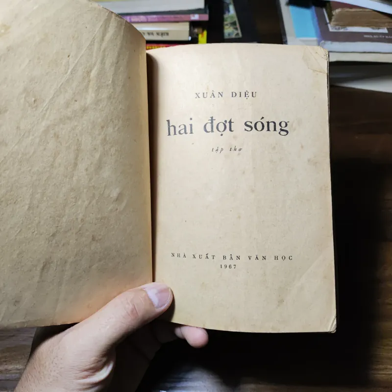 Hai Đợt Sóng - Xuân Diệu 1021258