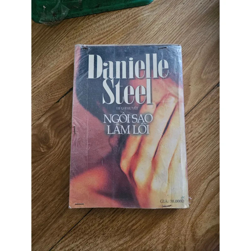 Ngôi sao lầm lỗi
 757632