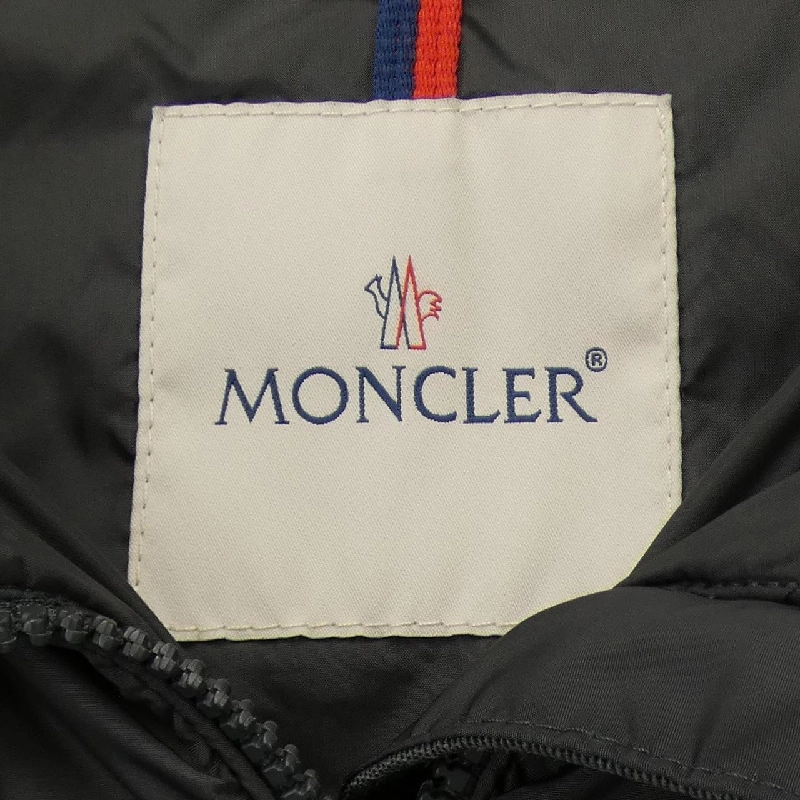 Áo khoác lông vũ MONCLER 637173