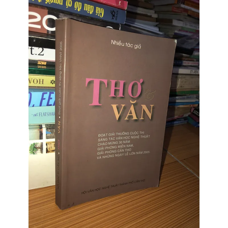Thơ Văn đoạt giải cuộc thi sáng tác văn học nghệ thuật 2006 1000770
