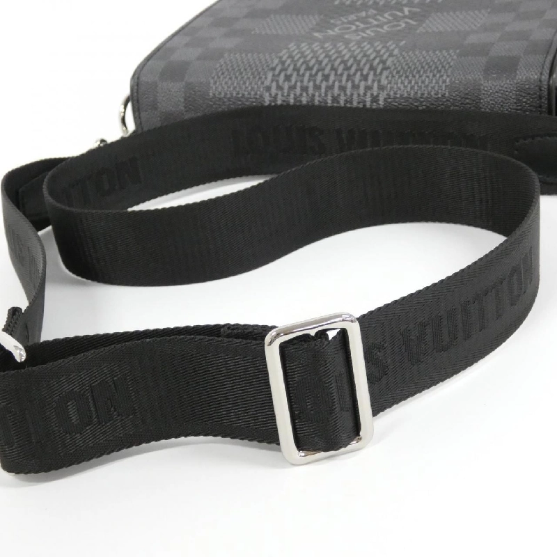 Túi đeo vai Louis Vuitton Damier Graphite 3D Studio Messenger N50013 608704