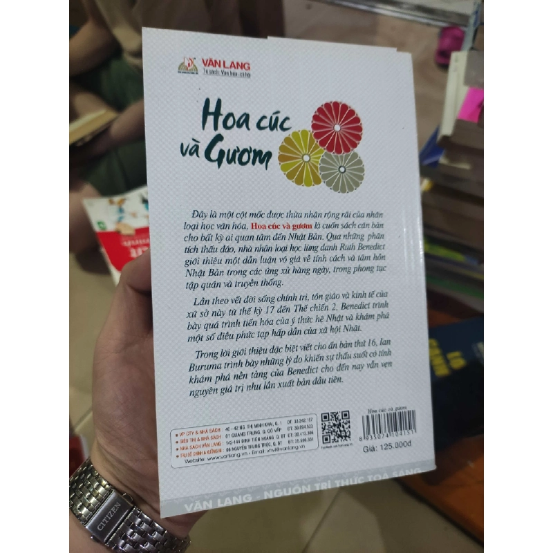Hoa cúc và gươmHCM01/03 910152