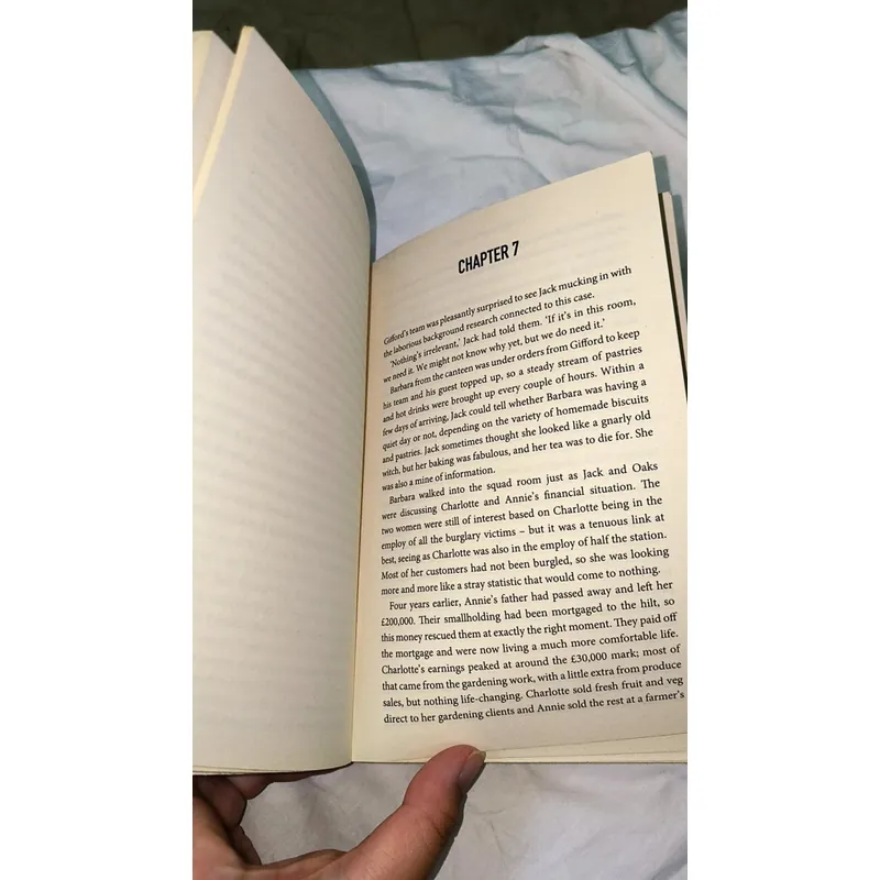 MUA 1 TẶNG 1: Lynda La Plante (The prime suspect cases) + Judas horse 732542