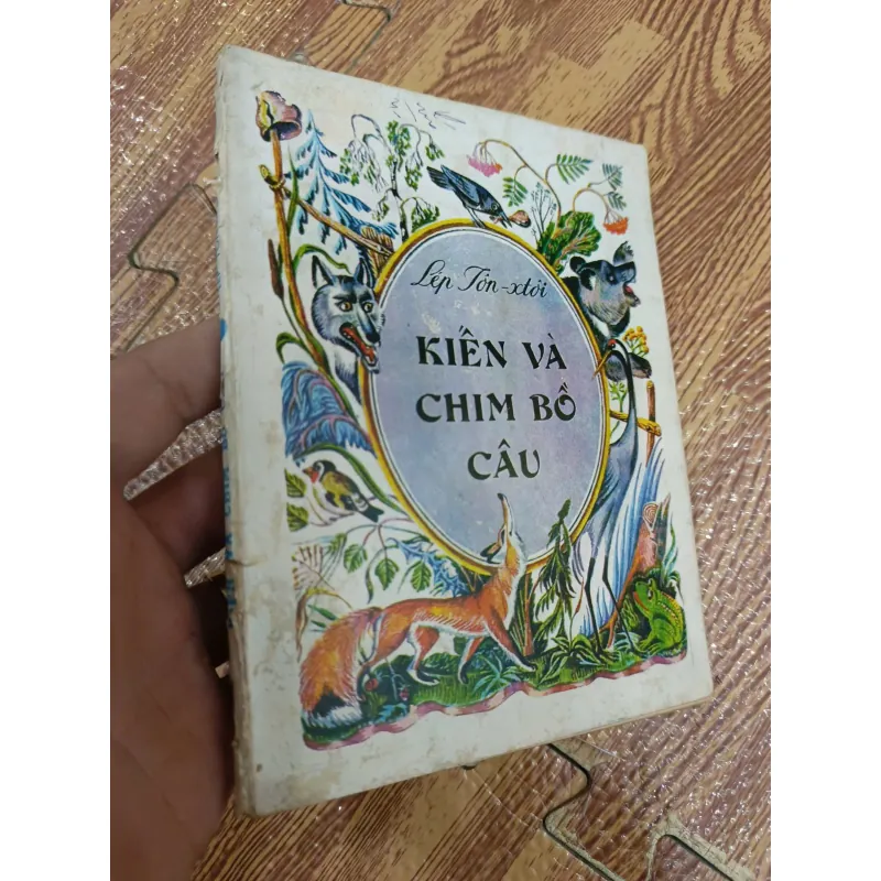 Kiến và chim bồ câu 782493