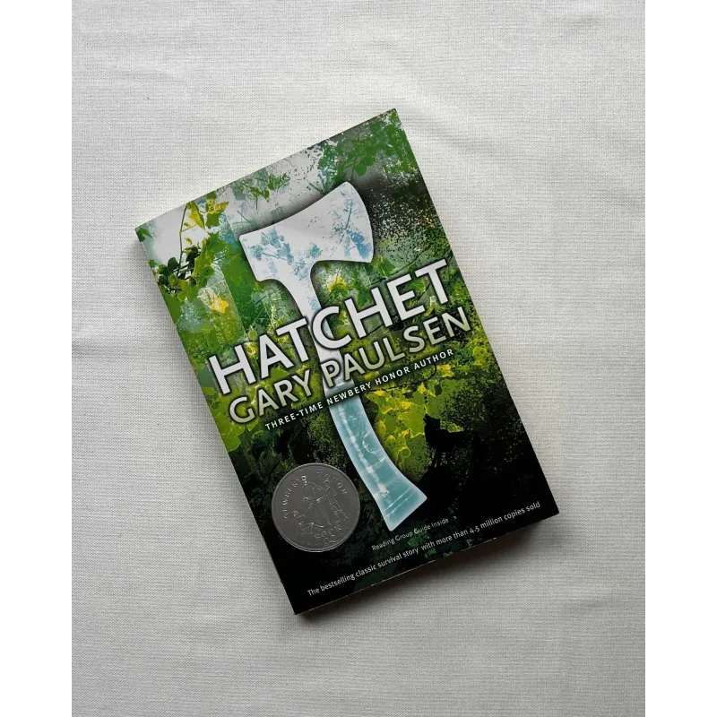 Hatchet - Gary Paulsen  932595
