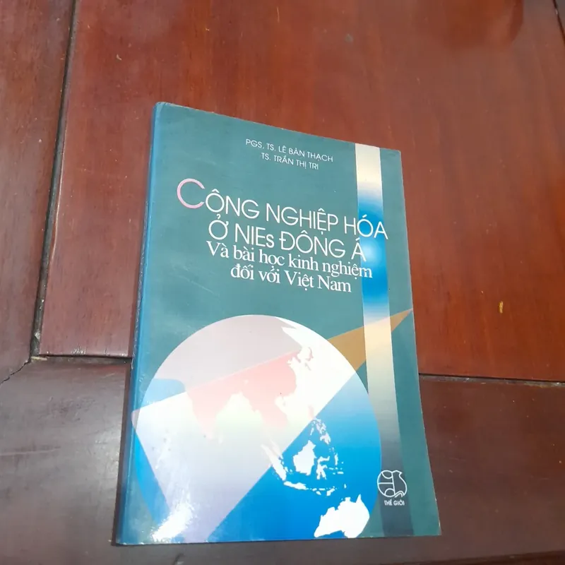 CÔNG NGHIỆP HÓA Ở NIEs ĐÔNG Á và bài học kinh nghiệm đối với Việt Nam 705158
