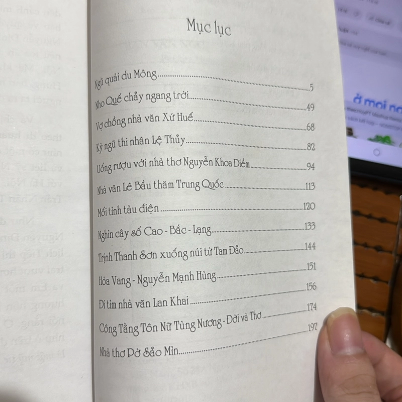 Bạn văn ngoài vùng phủ sóng - Hoàng Minh Tường 522639