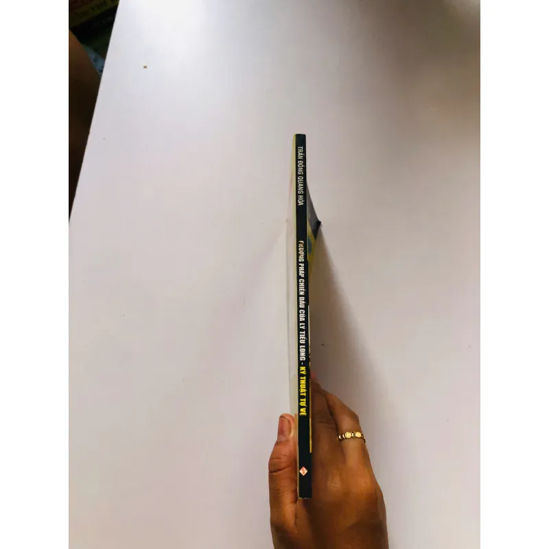 Phương Pháp Chiến Đấu Của Lý Tiểu Long - Kỹ Thuật Tự Vệ, Mới 80% (ố vàng) (AnL) 780375