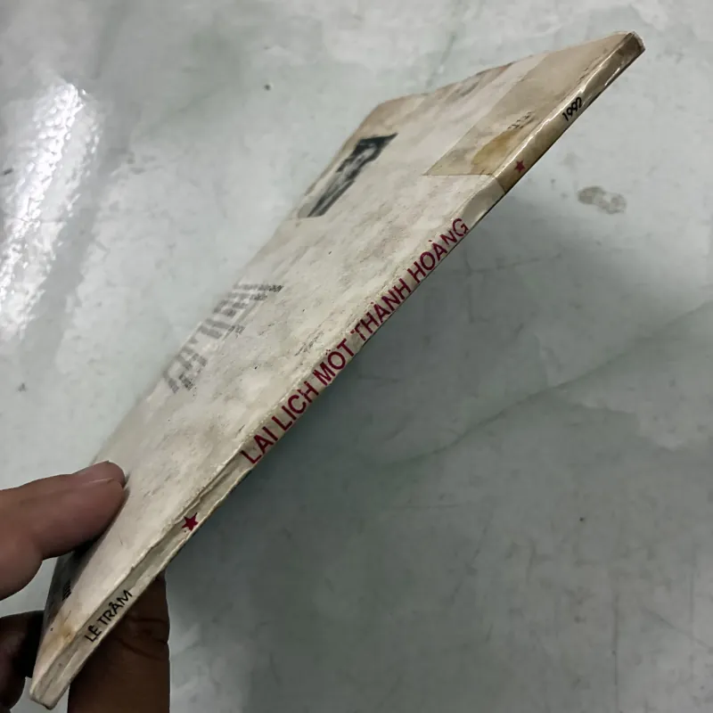 Lai lịch một thành hoàng 1024679