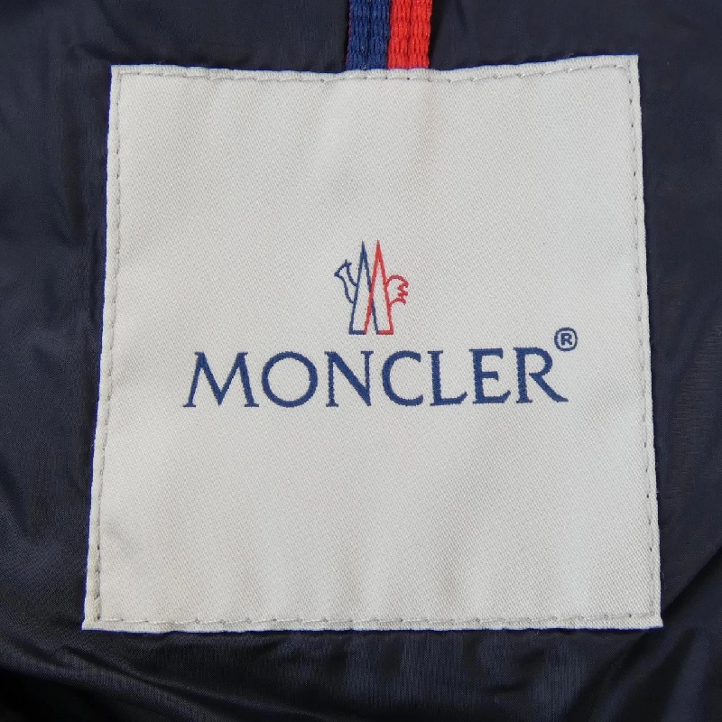 Áo khoác lông vũ MONCLER 643043