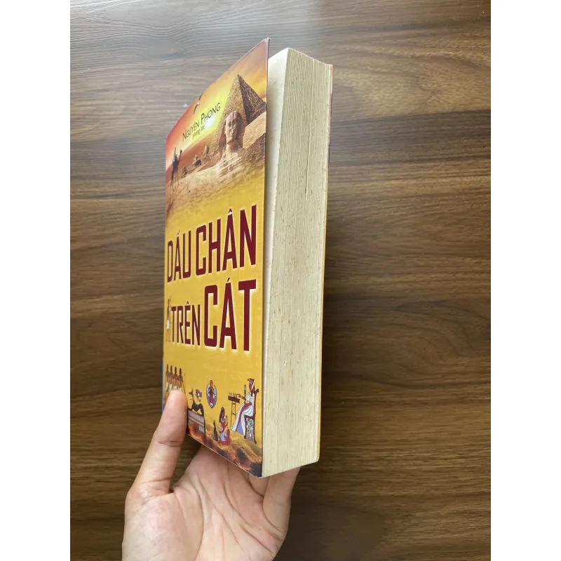 Dấu chân trên cát - Nguyên Phong 990045