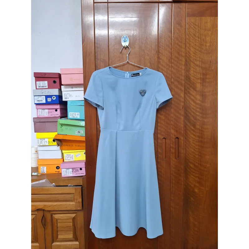 Váy công sở size S, mới trên 90% 972522