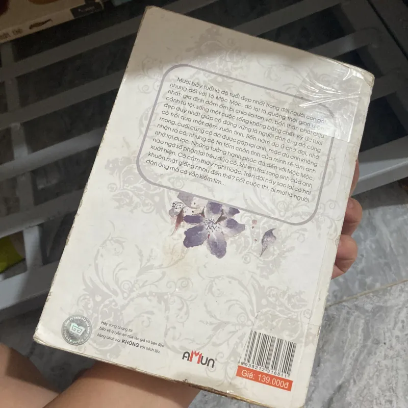 Gió đem ký ức thổi thành những cánh hoa - Diệp Lạc Vô Tâm 957823