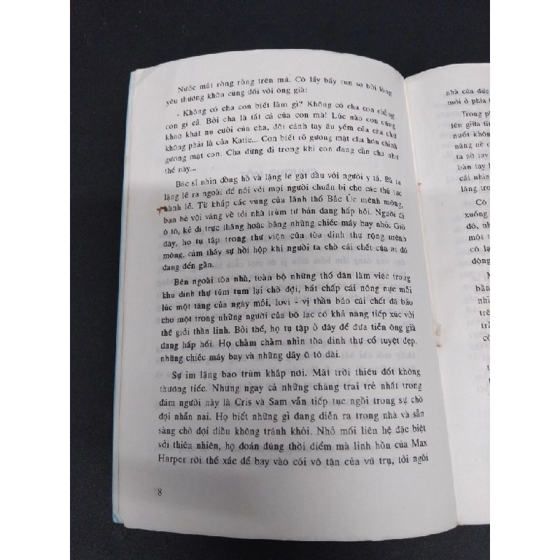 Trở về Eden mới 70% bẩn bìa, ố nhẹ, tróc gáy nhẹ 1998 HCM2110 Rosalind Miles VĂN HỌC 378468