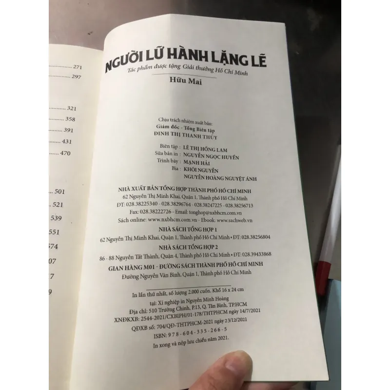 Người lữ hành lặng lẽ của tác giả Hữu Mai 977552