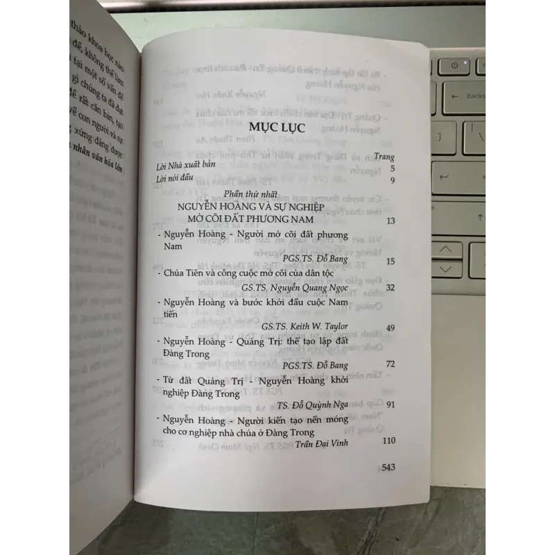 NGUYỄN HOÀNG NGƯỜI MỞ CÕI - GS. PHAN HUY LÊ & PGS. TS. ĐỖ BANG 699546