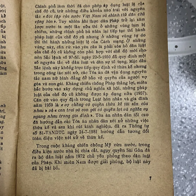 [luật - chính trị] Pháp luật về thừa kế Lê Kim Quế xb 1987 447798