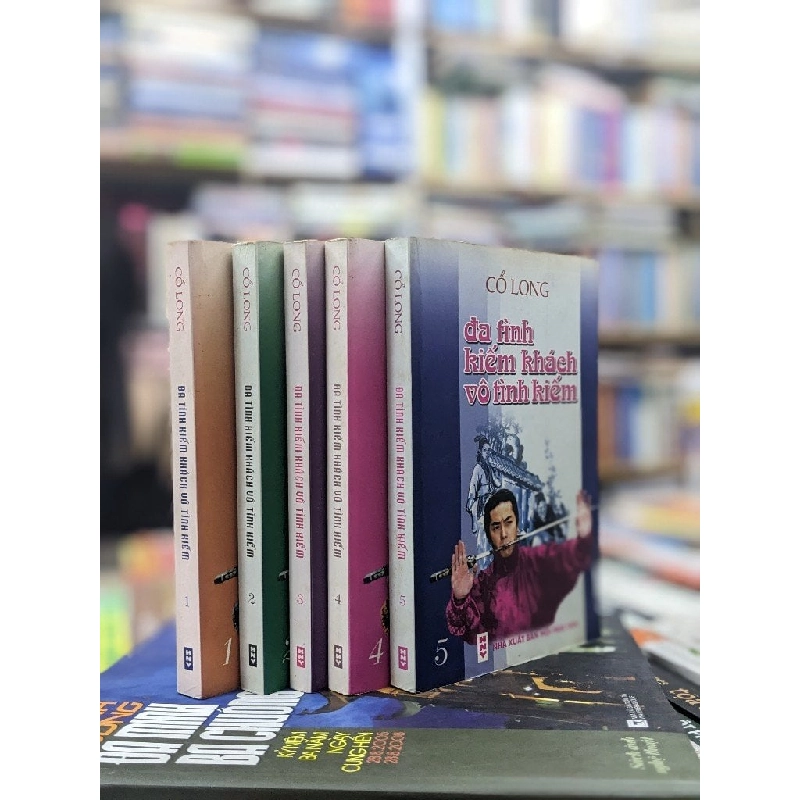 Đa tình kiếm khách vô tình kiếm - Cổ Long ( bộ 5 tập ) 144493