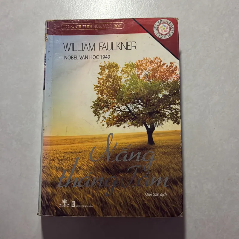 Nắng tháng Tám - William Faulkner 747469