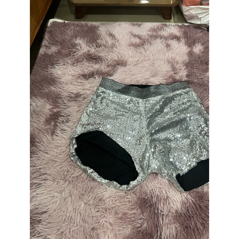 Quần short bling bling lấp lánh size L, còn mới và chưa sử dụng 141661