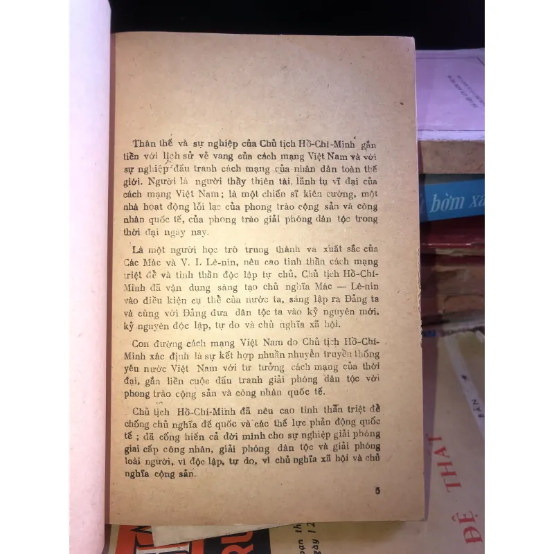 Chủ tịch Hồ Chí Minh tiểu sử và sự nghiệp  1021729