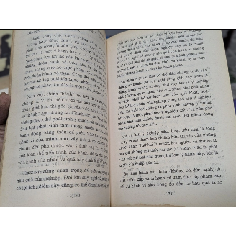 Phật giáo TRUYỀN THỐNG ĐẠI THỪA -GESHE KELSANG GYATSO 172935