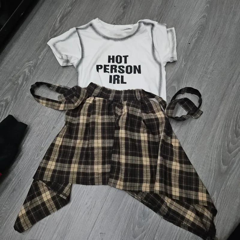 Bộ váy ngầu new 99% 957500