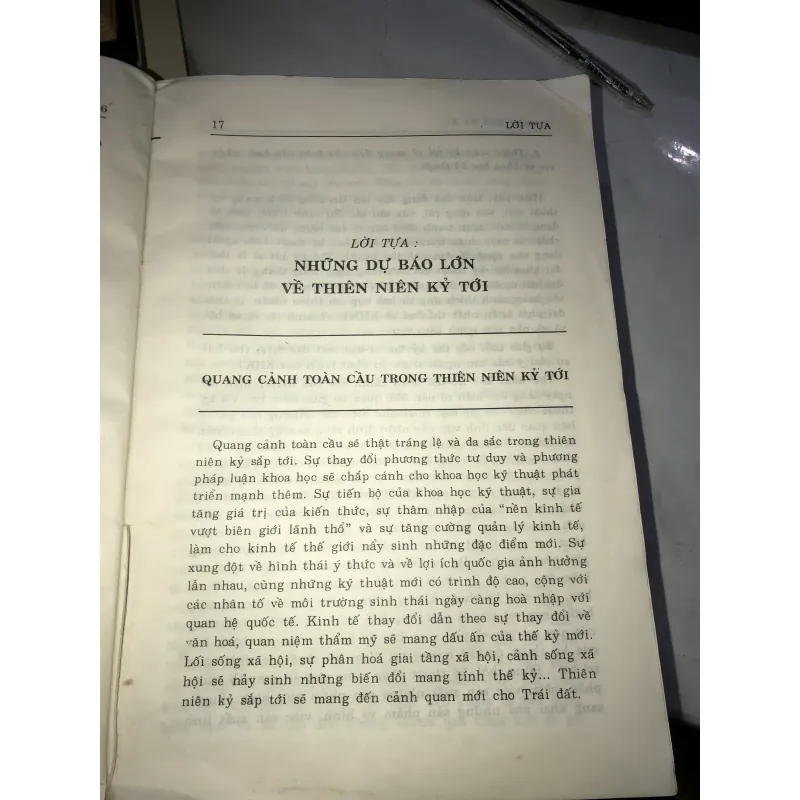 Dự báo thế kỷ 21 780237