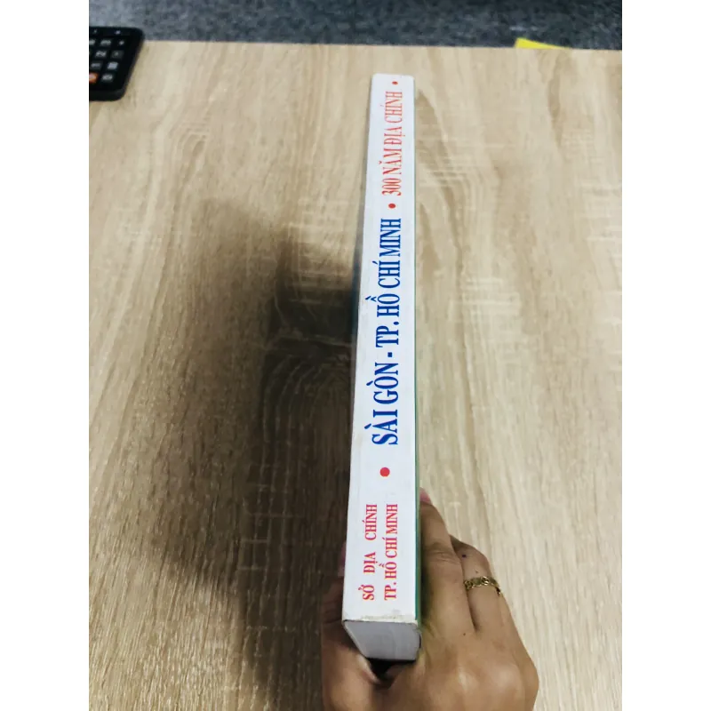 300 NĂM ĐỊA CHÍNH 976567