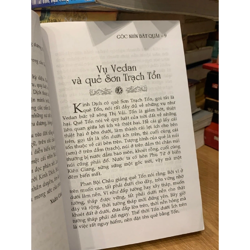 Góc nhìn bát quái -Xuân Giang 757130