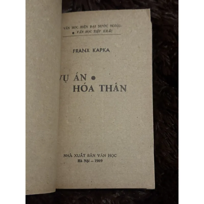 Vụ án hoá thân - Franz Kafka  702943
