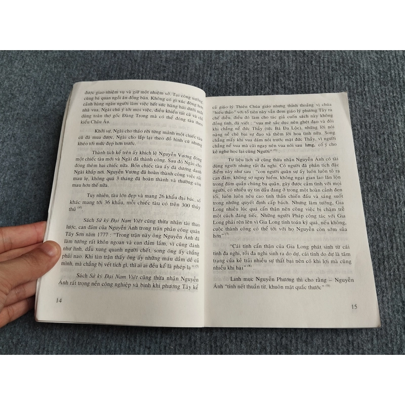 CHÂN DUNG CÁC VUA NGUYỄN TẬP 1 551724