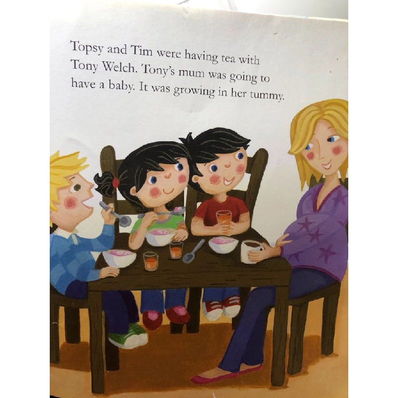 Topsy and Tim The New Baby mới 85% bẩn nhẹ Jean và Gareth Adamson HPB2607 NGOẠI VĂN 191209