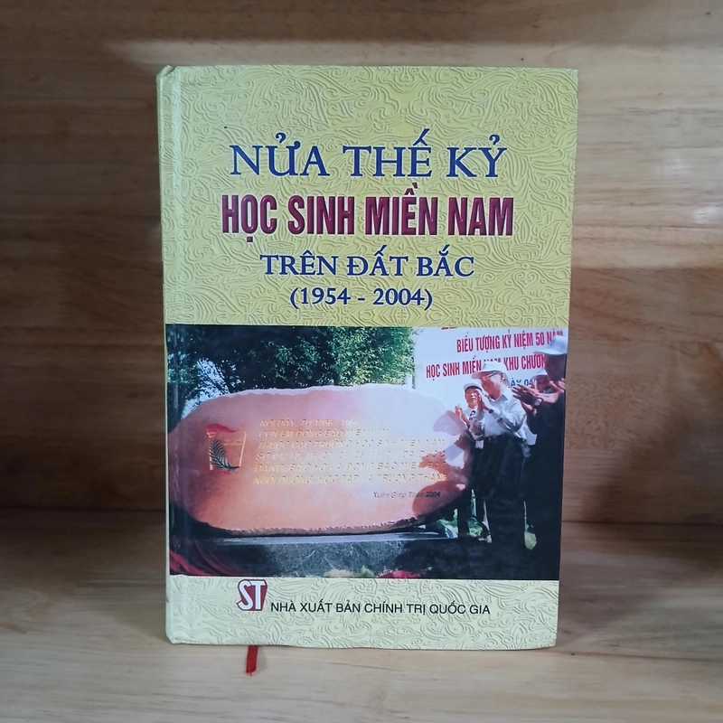 Học Sinh Miền Nam Trên Đất Bắc (2 Cuốn) 472156