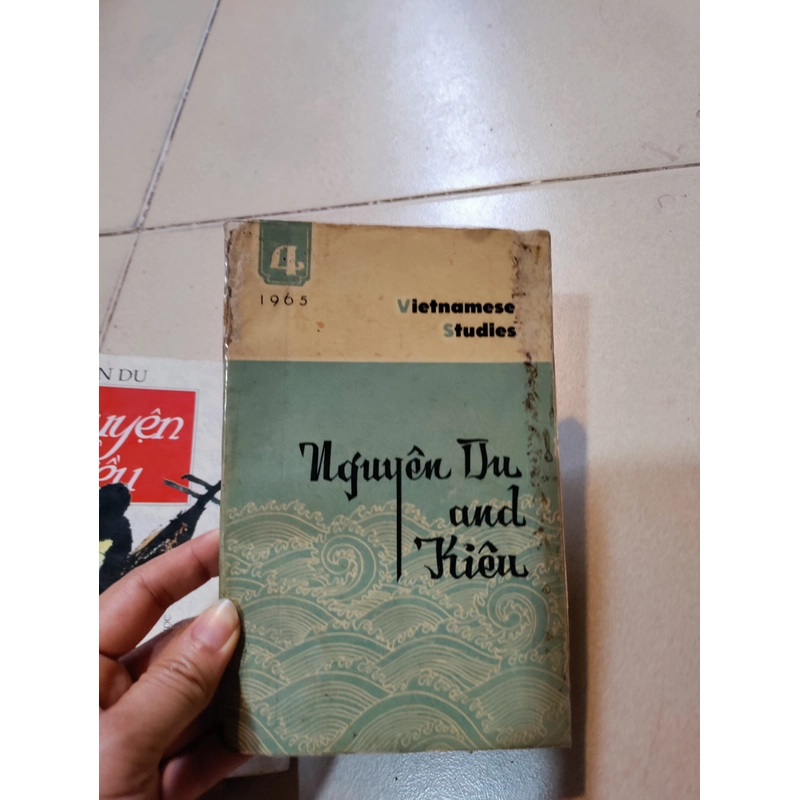 18 cuốn sách về Truyện Kiều của Nguyễn Du 444677