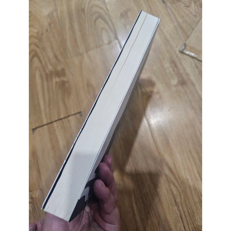 Thiên tài bên trái, kẻ điên bên phải
90k 452631