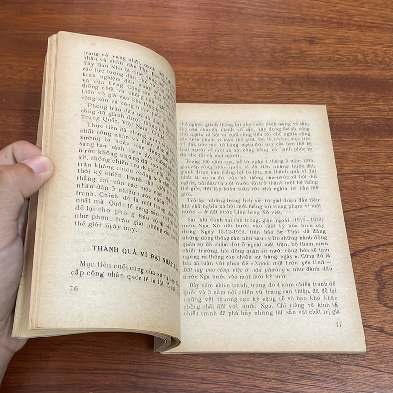 [Sách Xưa] - II Sách Lịch Sử: 100 Năm Ngày Quốc Tế Lao Động 1.5 - 1986 503820