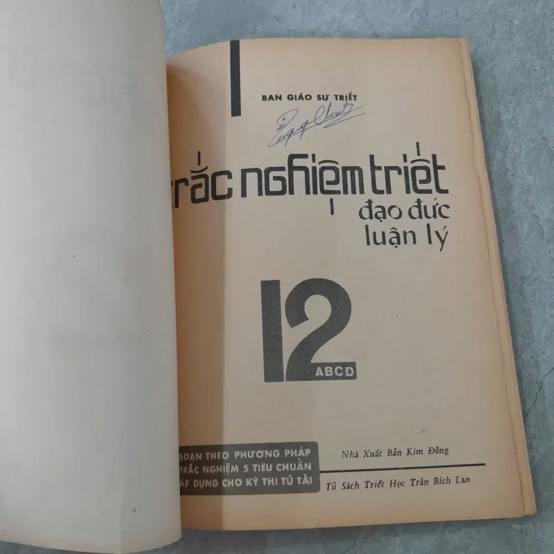 TRẮC NGHIỆM TRIẾT ĐẠO ĐỨC LUẬN LÝ 12 ABCD 786845