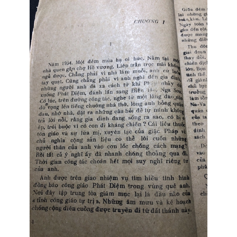 Đằng sau cây thánh giá 1987 mới 50% ố nặng Lữ Giang HPB0906 SÁCH VĂN HỌC 915053