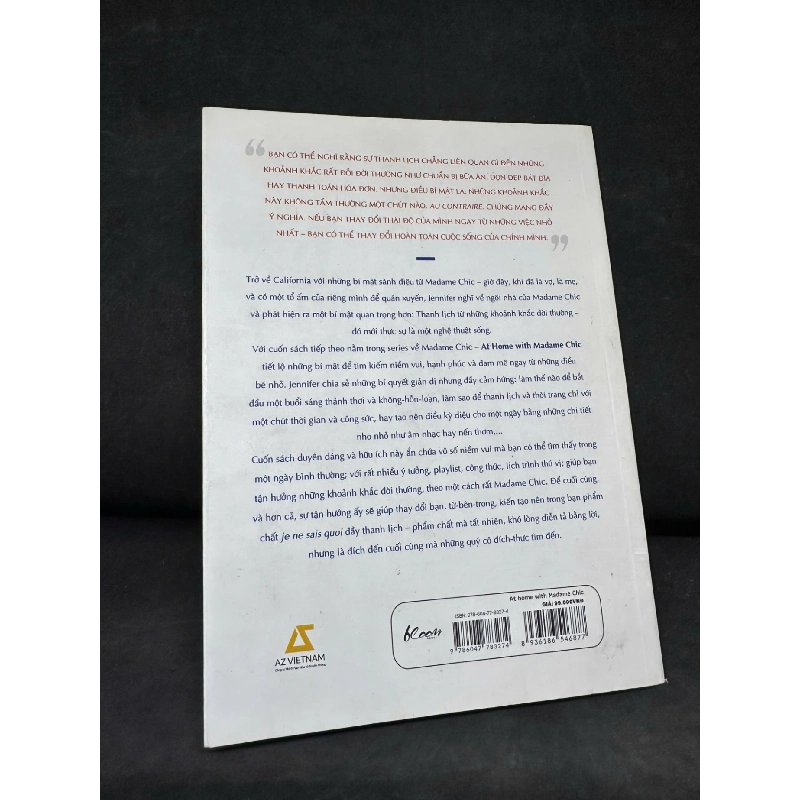 [Phiên Chợ Sách Cũ] At Home With Madame Chic, 2020 - Jennifer L. Scott H1809 SBM 925292